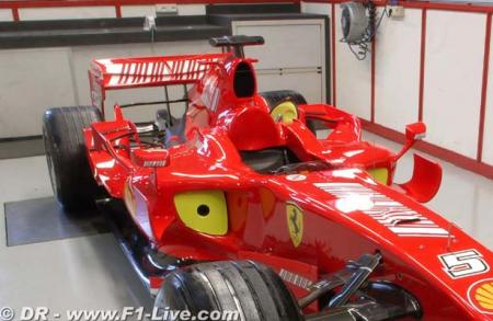 Un angle parfait pour apprecier les courbes de la F2007