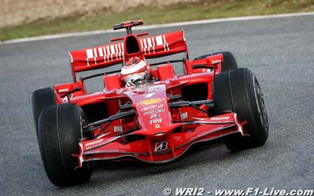 KIMI en t�te des premiers essais collectifs